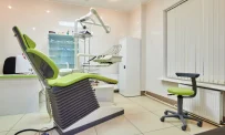 Центр имплантации и стоматологии ИНТАН на проспекте Луначарского фотография 4
