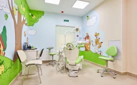Центр имплантации и стоматологии ИНТАН на проспекте Луначарского фотография 2