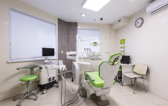 Центр имплантации и стоматологии ИНТАН на Комендантском проспекте фотография 1