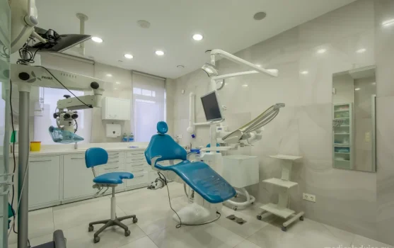 Клиника стоматологии МЕДИ на улице Белышева фотография 1
