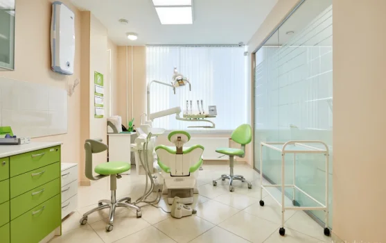 Центр имплантации и стоматологии ИНТАН на Заневском проспекте фотография 1