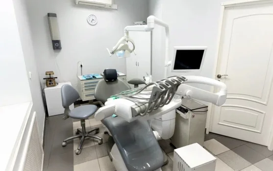 Стоматологическая Клиника Столяровой на Широкой улице фотография 1
