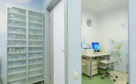 Клиника стоматологии МЕДИ на Чкаловском проспекте фотография 2