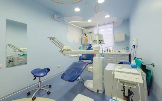 Клиника стоматологии МЕДИ на Чкаловском проспекте фотография 1
